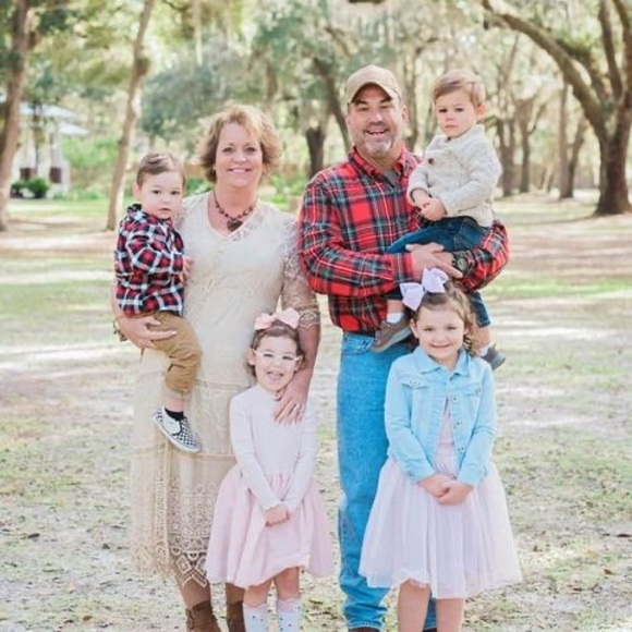 Meet your Posher, Allison - Picture 1 of 1